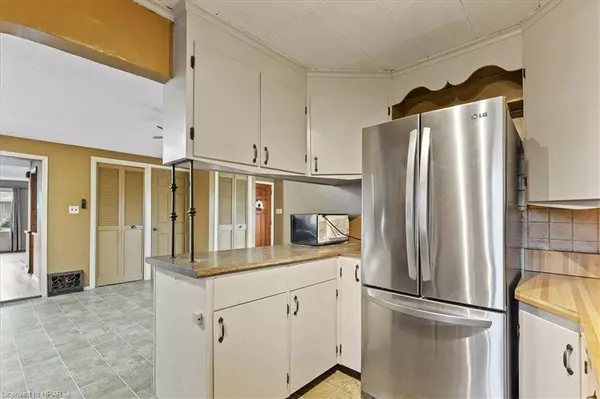 Atwood, ON N0G 1B0,129 King Street N