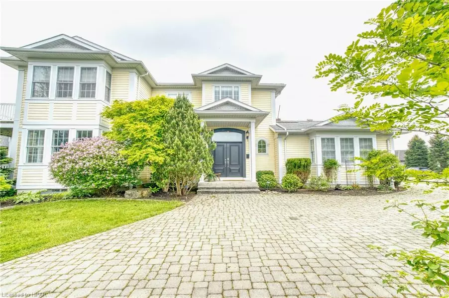 13 Harbour Court, Bayfield, ON N0M 1G0