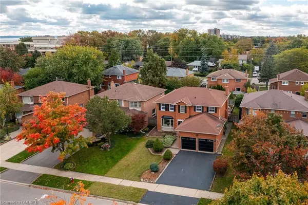 Oakville, ON L6L 6E7,164 Warner Drive