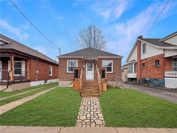 Brantford, ON N3S 1M7,30 Salisbury Avenue