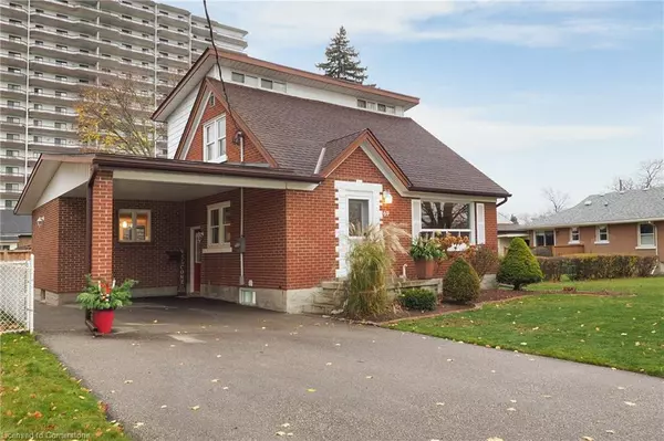 Kitchener, ON N2H 4K4,69 Woodward Avenue