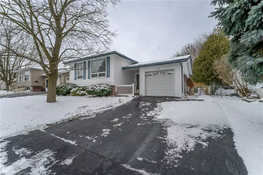 35 Scott Road, Cambridge, ON N3C 2X5