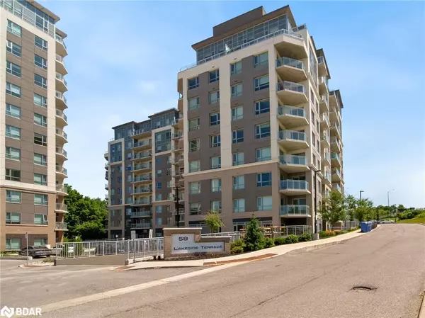 58 Lakeside Terrace #702, Barrie, ON L4M 7B9