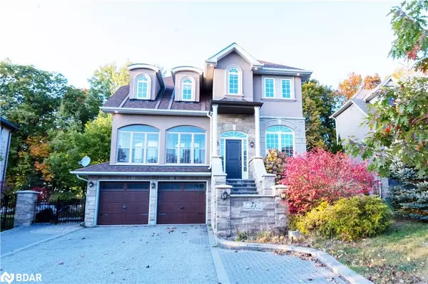 33 Cumming Drive, Barrie, ON L4N 0C5