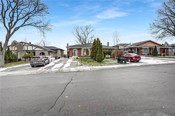 Hamilton, ON L9C 6S4,82 Guildwood Drive