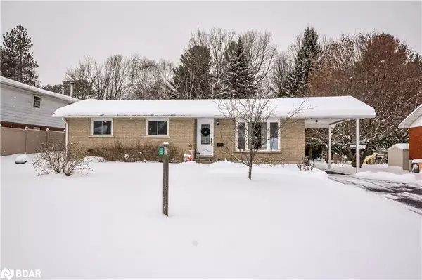 Oro-medonte, ON L3V 6H8,93 Jamieson Crescent