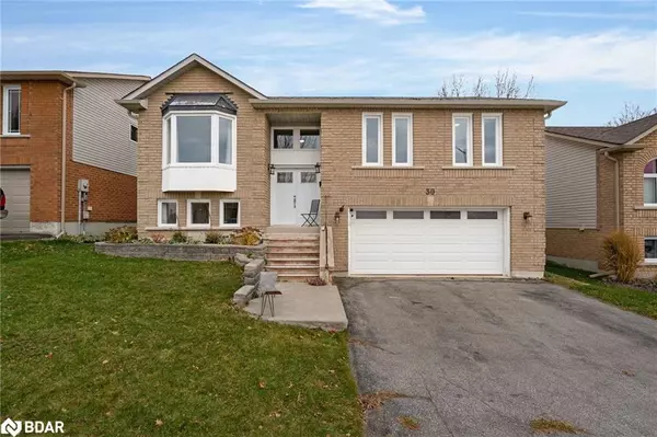 30 Frontier Avenue, Orillia, ON L3V 7S8