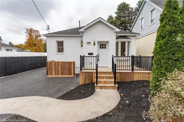 Kitchener, ON N2H 4T4,105 Lancaster Street W