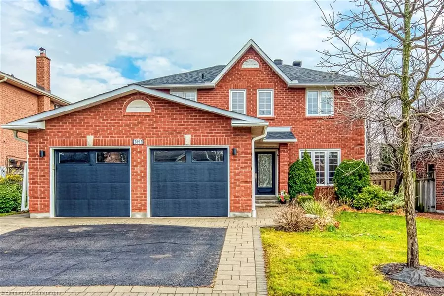 2892 Arlington Drive, Oakville, ON L6J 6R7