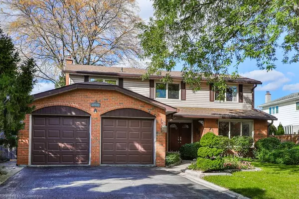 981 Valdese Drive, Mississauga, ON L5C 2Z5