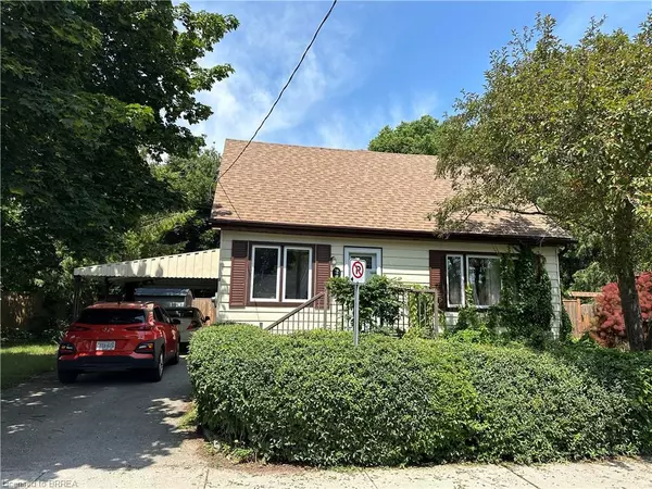 8 Sterling Street, Brantford, ON N3T 4B1