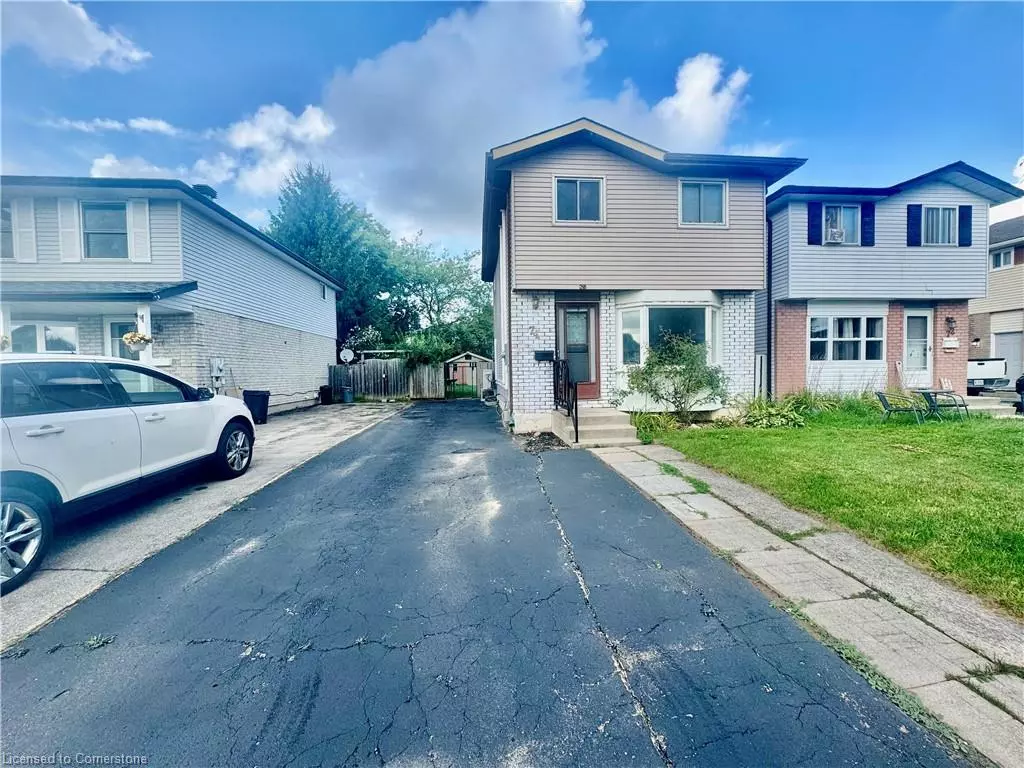 Cambridge, ON N1R 7L4,74 Carter Crescent