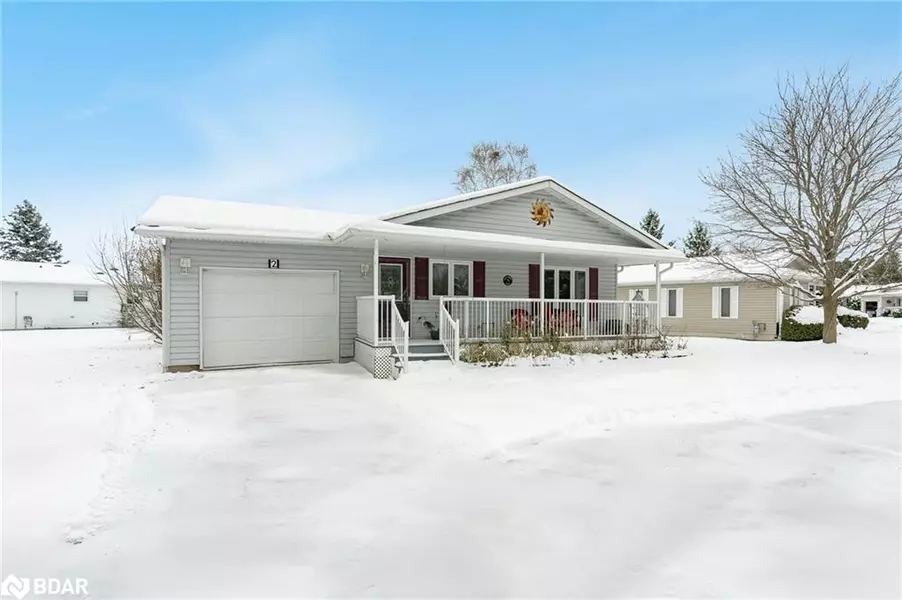 2 St James Place, Wasaga Beach, ON L9Z 3A8