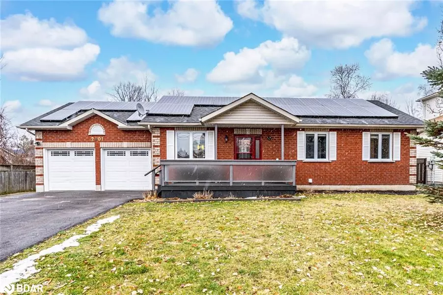 2501 Holiday Way, Innisfil, ON L9S 2H4