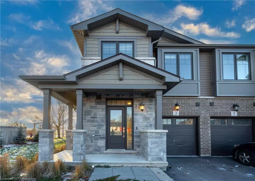 Cambridge, ON N1R 0C7,3 Hollywood Court