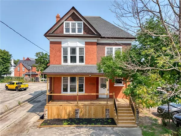 18 Weber Street W #Upper floor, Kitchener, ON N2H 3Z2