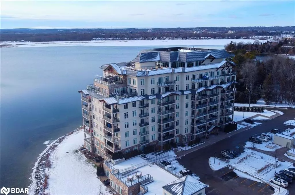 Orillia, ON L3V 8K4,90 Orchard Point Road #401