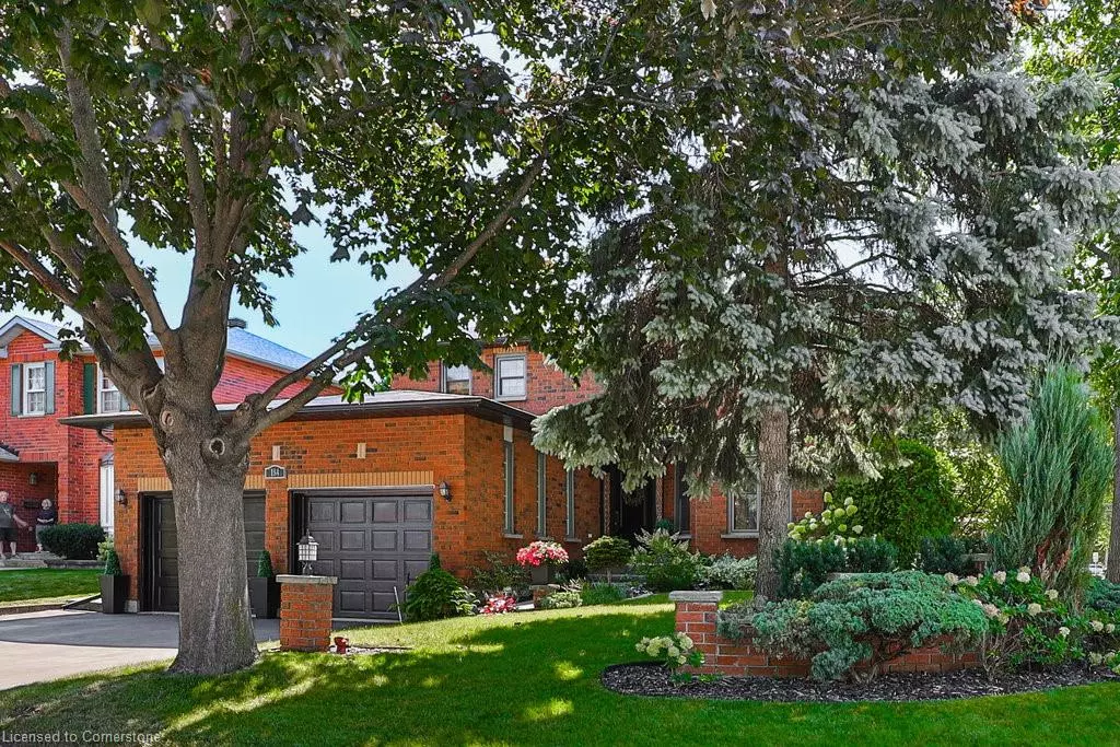 Oakville, ON L6L 6E7,184 Warner Drive