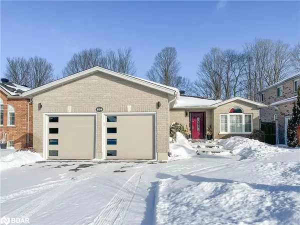 104 Crompton Drive, Barrie, ON L4M 6P1