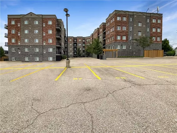 7 Rittenhouse Road #405, Kitchener, ON N2E 2M8