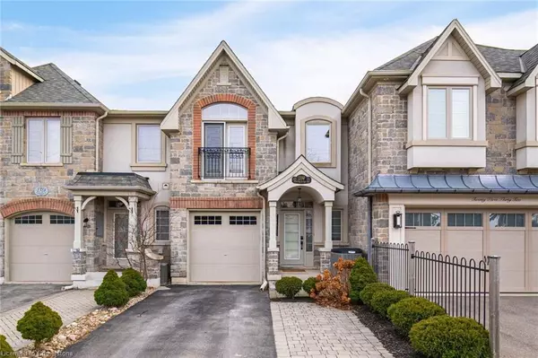 2330 Whistling Springs Crescent, Oakville, ON L6M 0C3