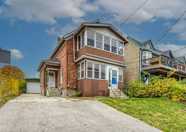 25 Peter Street, Kitchener, ON N2G 3J5