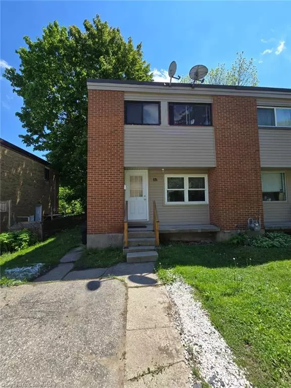 49 Marshall Street #B, Waterloo, ON N2J 2T3