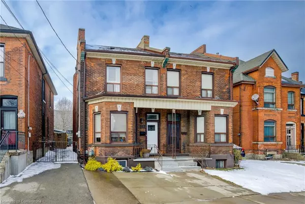 117 Pearl Street N, Hamilton, ON L8R 2Z4