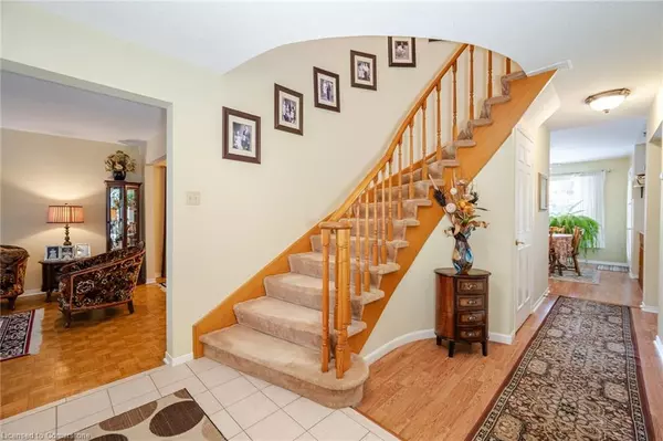 Mississauga, ON L5C 4J7,4408 Beacon Lane