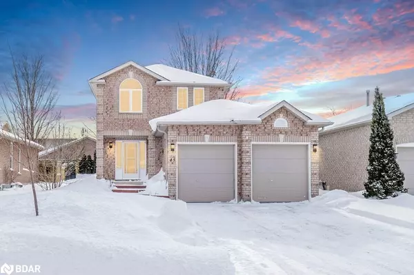 45 Nicklaus Drive, Barrie, ON L4M 6W5