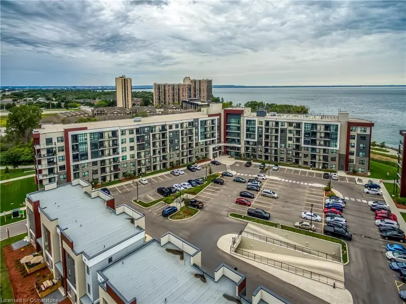 125 Shoreview Place #329, Stoney Creek, ON L8E 6G4
