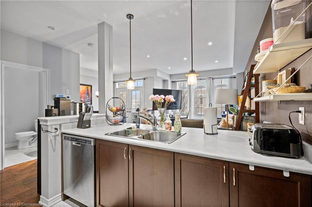 Oakville, ON L6M 0S4,2435 Greenwich Drive #1