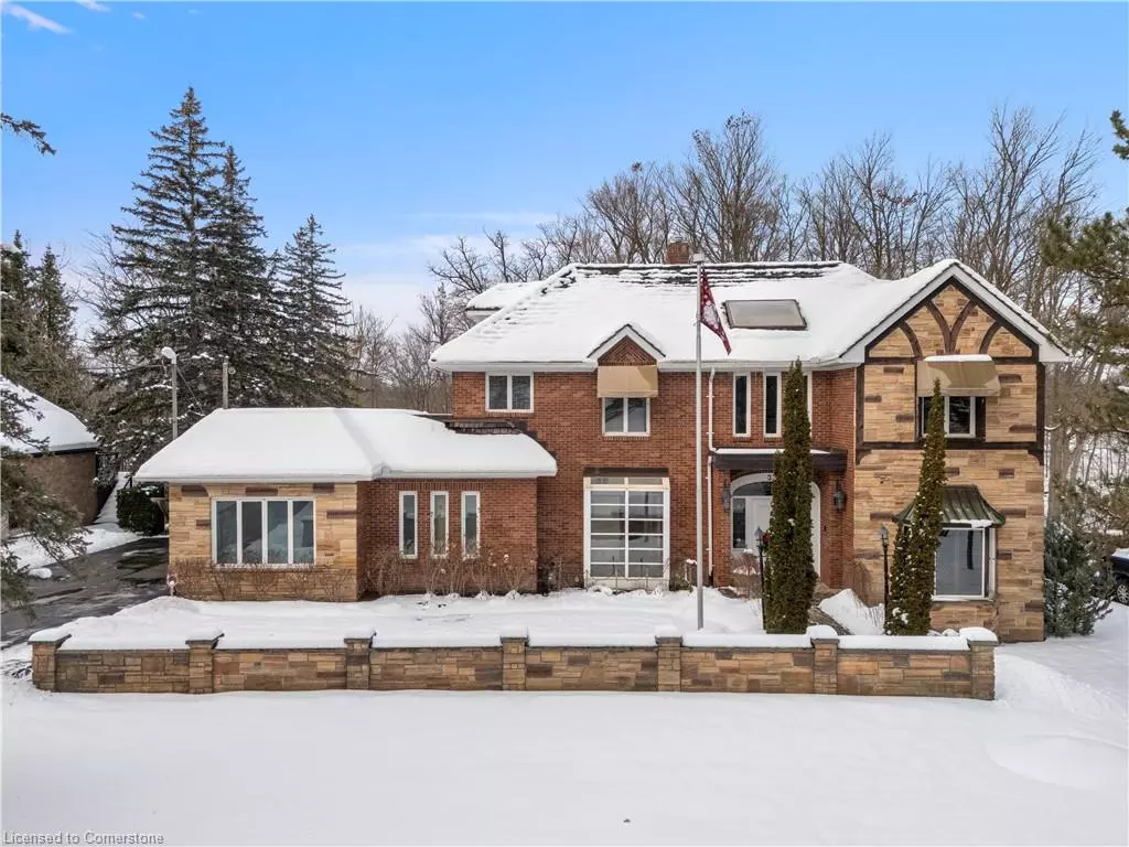 Kitchener, ON N2M 2R8,32 Maple Hill Drive