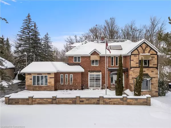 32 Maple Hill Drive, Kitchener, ON N2M 2R8