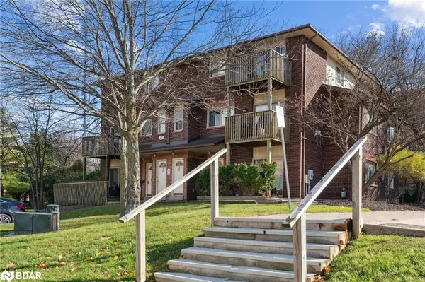 17 Meadow Lane #7, Barrie, ON L4N 7K3