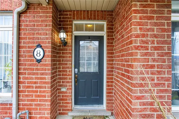 Stoney Creek, ON L8E 0A9,8 Glendarling Crescent
