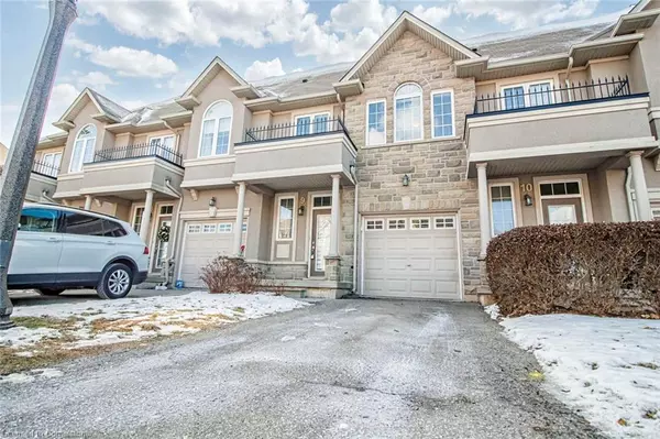 370 Stonehenge Drive #9, Ancaster, ON L9K 0H9