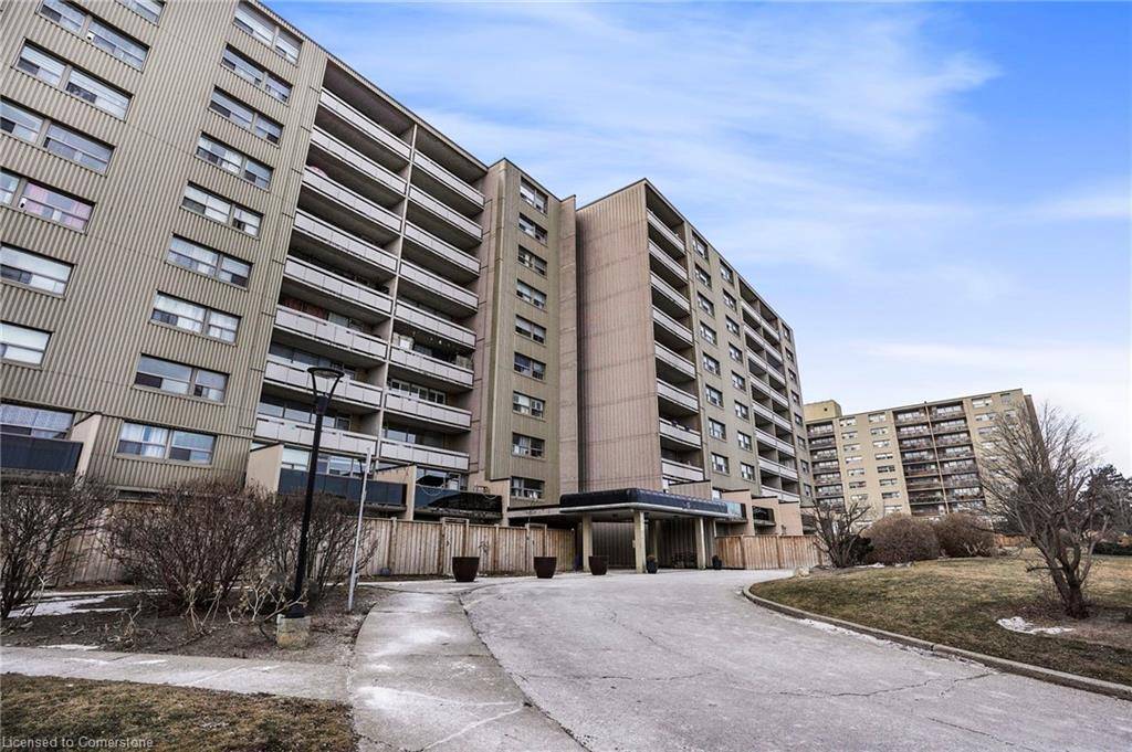 Hamilton, ON L8K 5J2,15 Albright Road #1