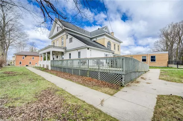 Chesley, ON N0G 1L0,98 3rd Street SE