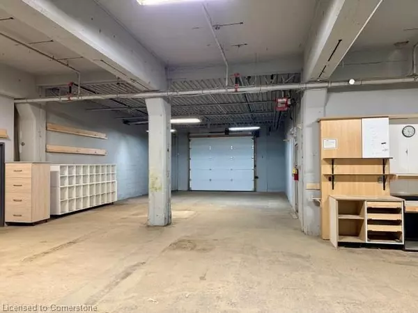 Niagara Falls, ON L2E 7J2,4256 Carroll Avenue #3