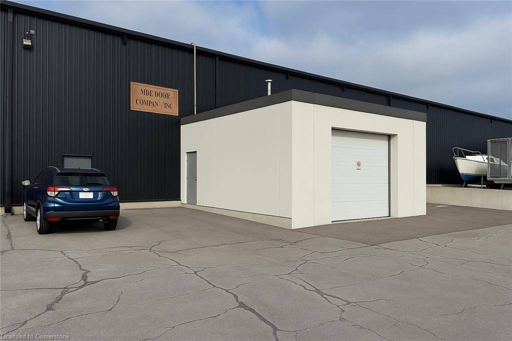 Niagara Falls, ON L2E 7J2,4256 Carroll Avenue #3