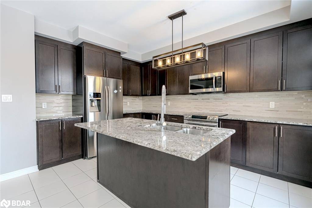 Innisfil, ON L0L 1W0,878 Green Street