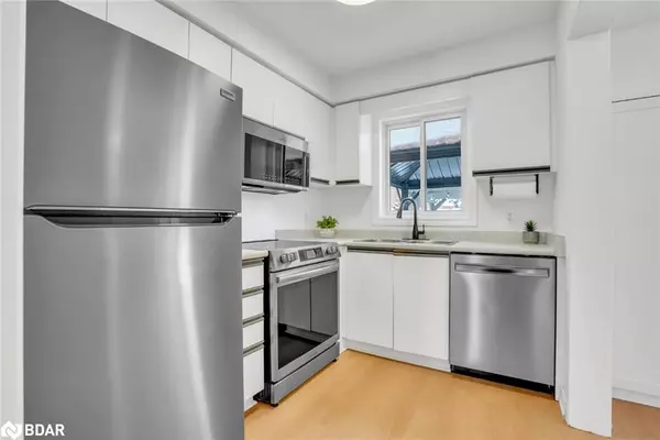 Barrie, ON L4N 7S1,8 Laidlaw Drive