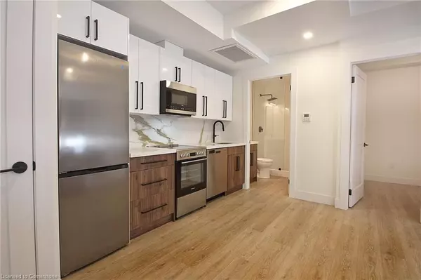 Hamilton, ON L8R 1N3,131 Wellington Street N #5