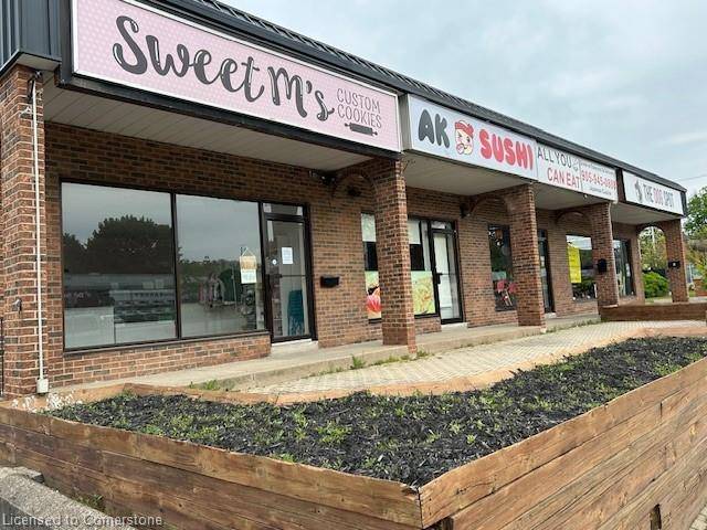 Grimsby, ON L3M 1M7,43 Main Street E #4
