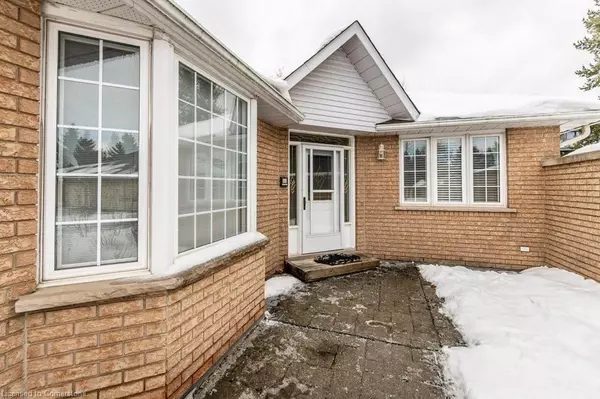 Cambridge, ON N1T 1P5,95 Beasley Crescent #7