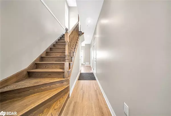 Hamilton, ON L0R 1P0,38 Canary Grass Boulevard