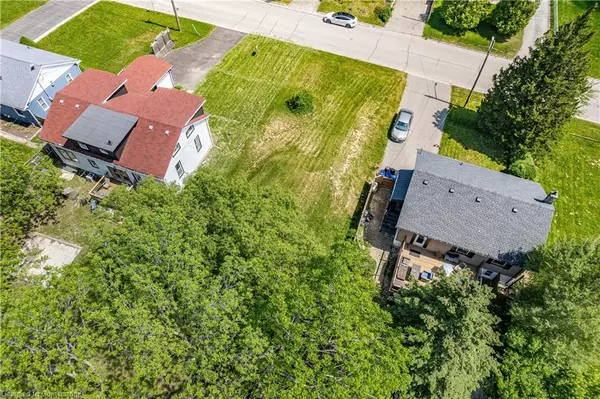 Burlington, ON L7P 2L1,1142 Fisher Avenue
