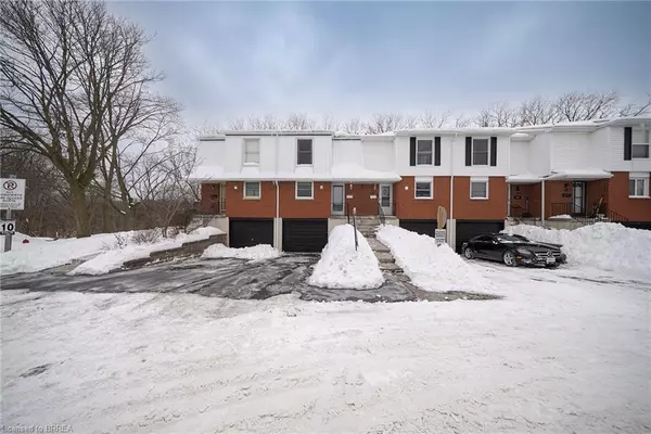 10 Angus Road #42, Hamilton, ON L8K 6K3