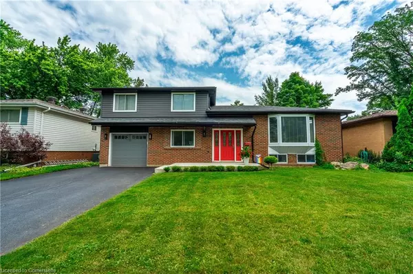 5286 Woodhaven Drive, Burlington, ON L7L 3T4